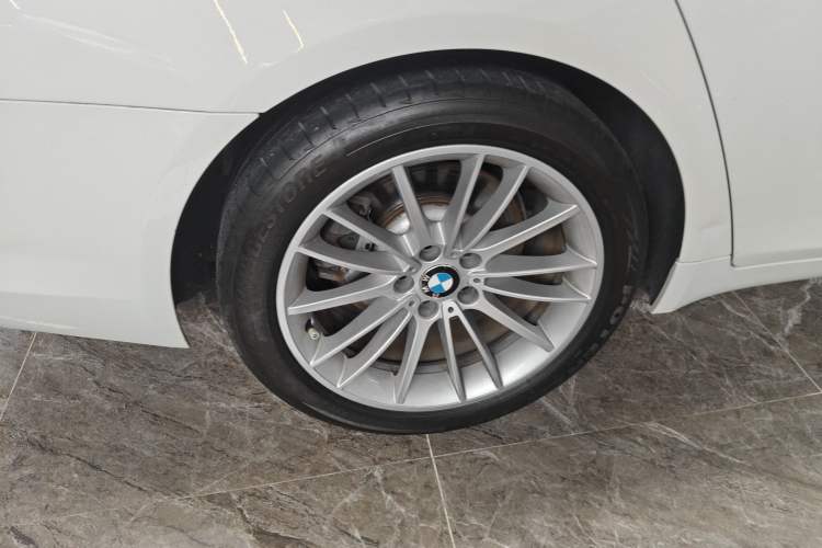 Used BMW 7 Series 2013 740Li Leading Model Right Rear Wheel Hub