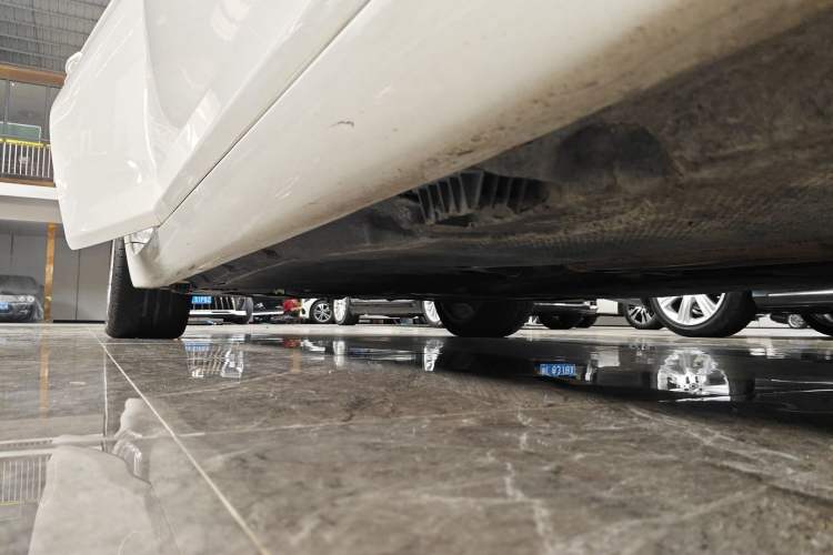 Used BMW 7 Series 2013 740Li Leading Model Right Side Sill