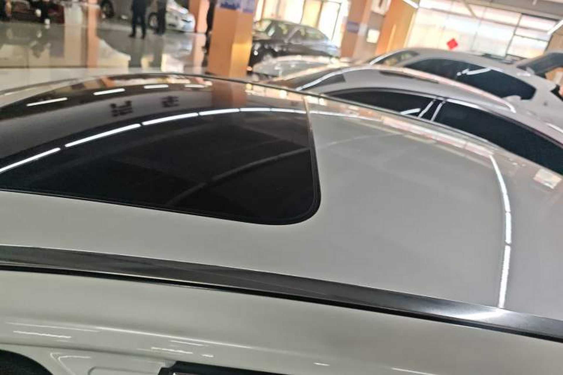 Used BMW 7 Series 2013 730Li Leading Model Roof
