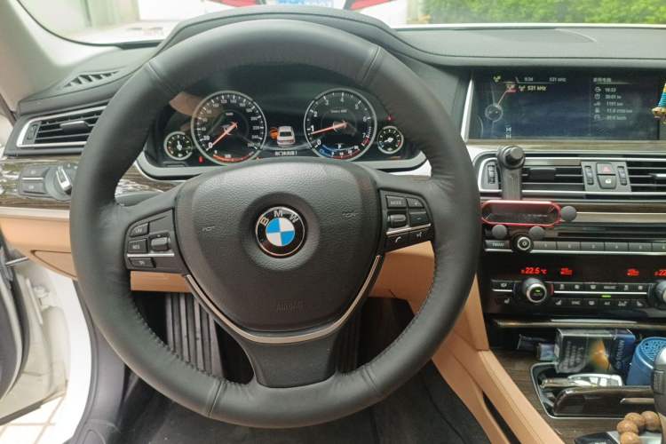 Used BMW 7 Series 2013 730Li Luxury Model Steering Wheel