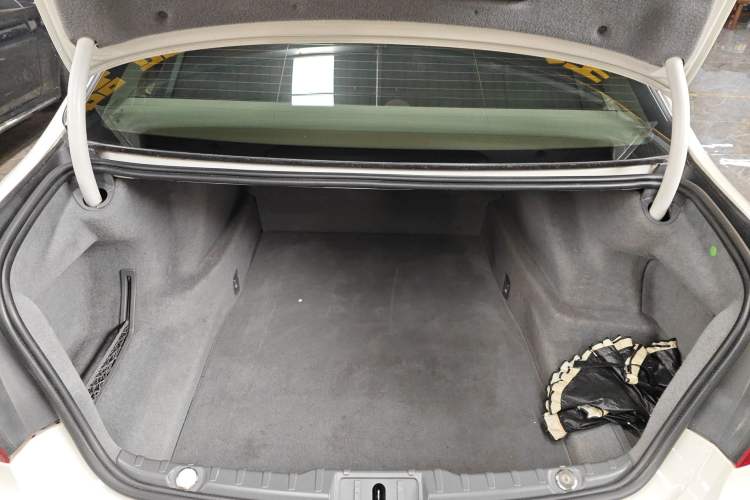Used BMW 7 Series 2013 740Li Leading Model Trunk