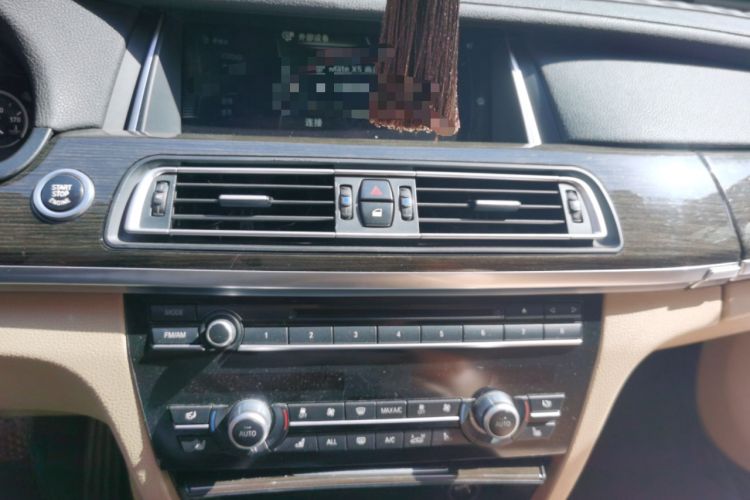 Used BMW 7 Series 2013 730Li Luxury Model Audio And AC Panel