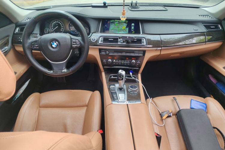 Used BMW 7 Series 2013 730Li Luxury Model Center Console