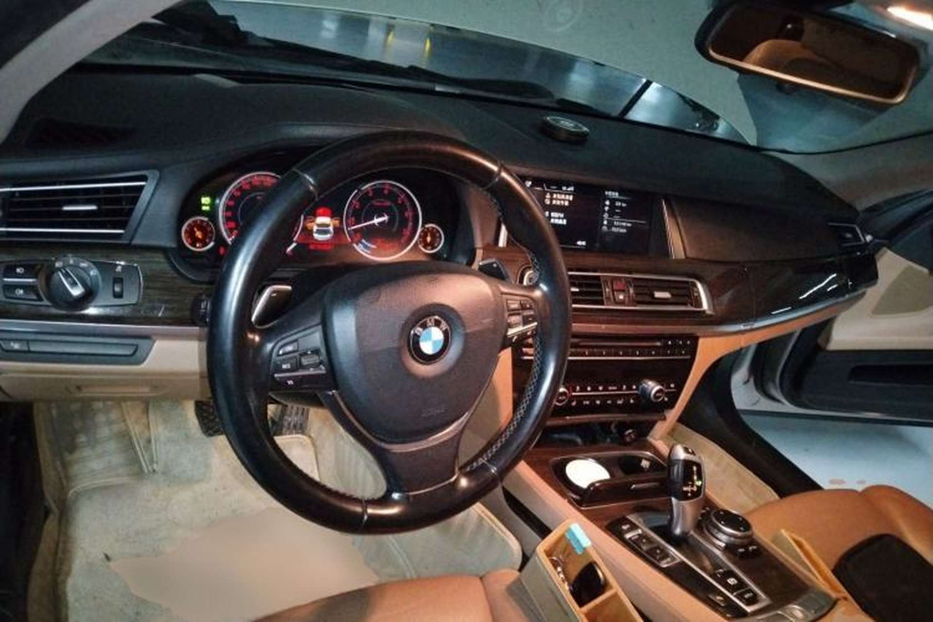 Used BMW 7 Series 2013 740Li Leading Model Center Console