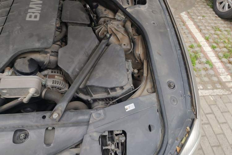 Used BMW 7 Series 2013 730Li Luxury Model Engine Bay Left