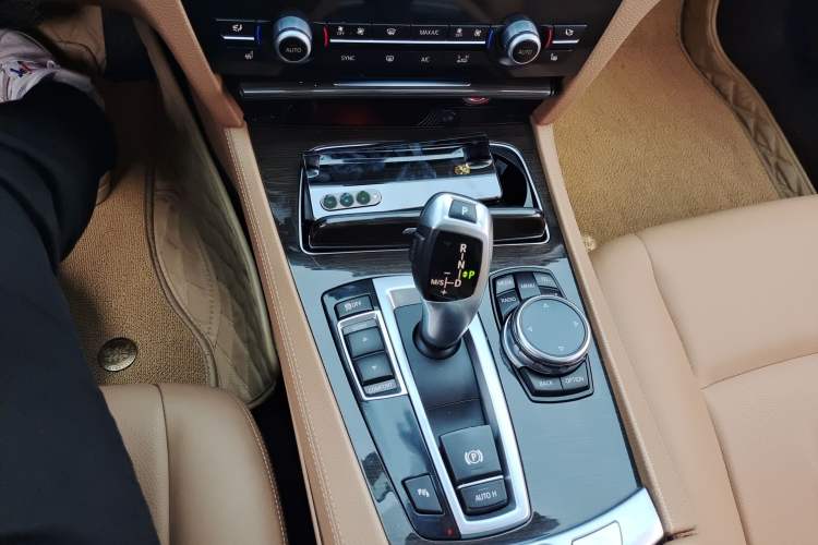 Used BMW 7 Series 2013 730Li Leading Model Gear Lever