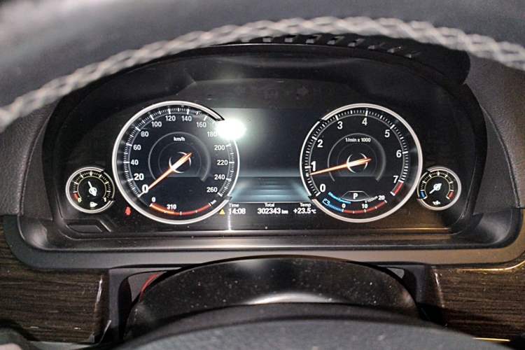 Used BMW 7 Series 2013 730Li Leading Model Instrument Cluster