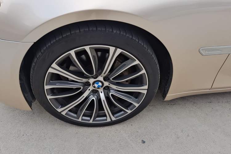 Used BMW 7 Series 2013 730Li Leading Model Left Front Wheel Hub