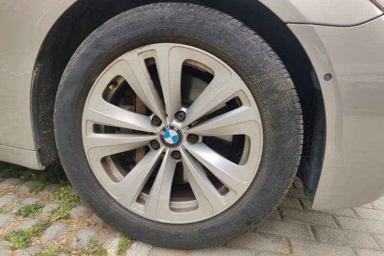 Used BMW 7 Series 2013 730Li Luxury Model Right Front Wheel Hub