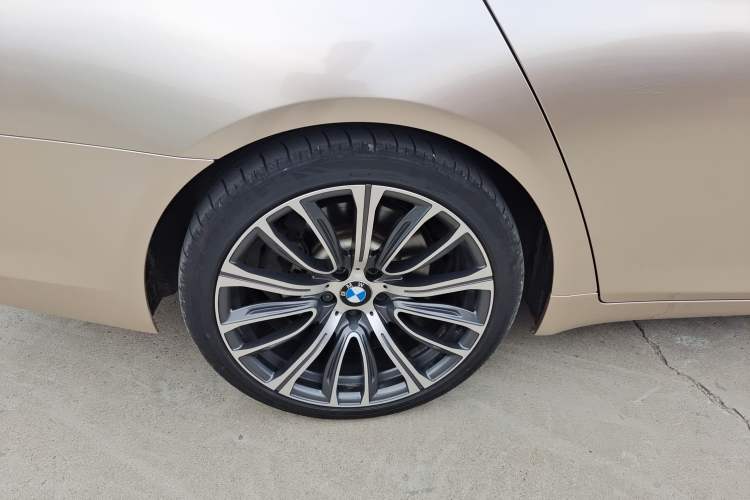 Used BMW 7 Series 2013 730Li Leading Model Right Rear Wheel Hub