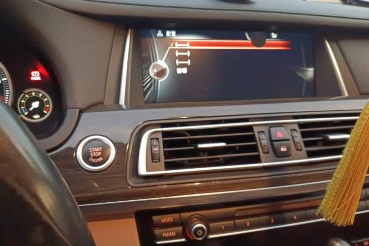 Used BMW 7 Series 2014 730Li Premium Edition Audio And AC Panel