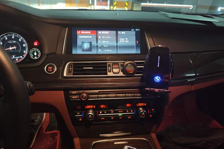 Used BMW 7 Series 2014 730Li Premium Edition Audio And AC Panel