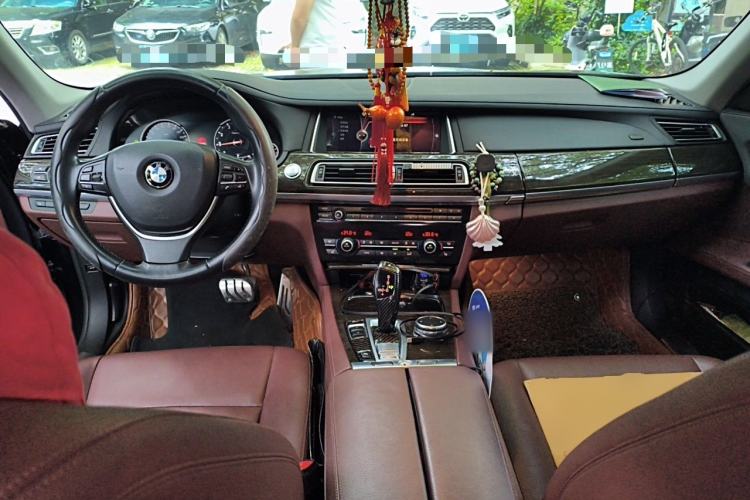 Used BMW 7 Series 2014 730Li Premium Edition Center Console