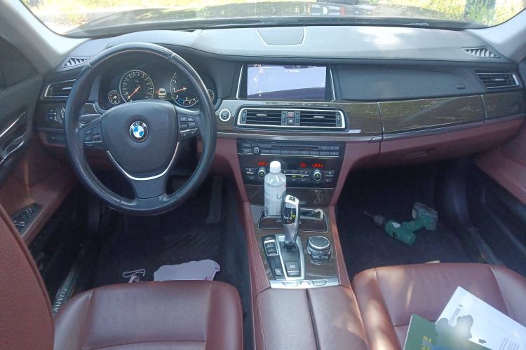 Used BMW 7 Series 2014 730Li Premium Edition Center Console