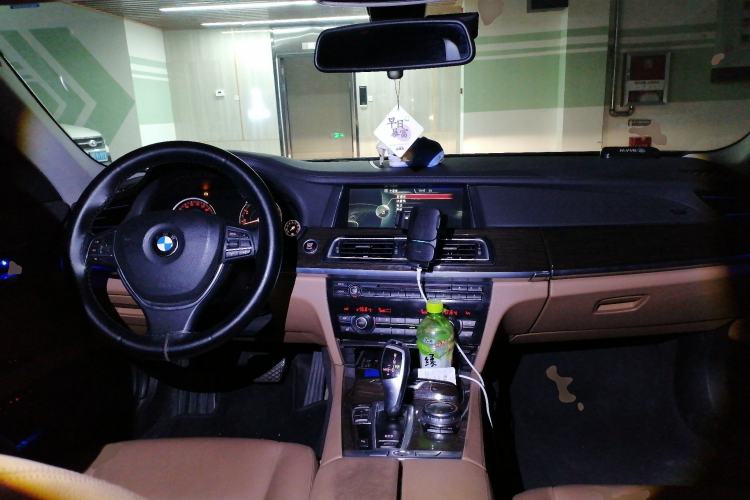 Used BMW 7 Series 2014 730Li Premium Edition Center Console