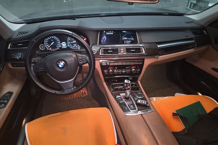 Used BMW 7 Series 2014 730Li Premium Edition Center Console