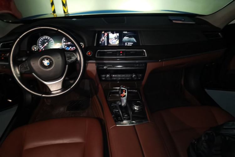 Used BMW 7 Series 2014 730Li Premium Edition Center Console