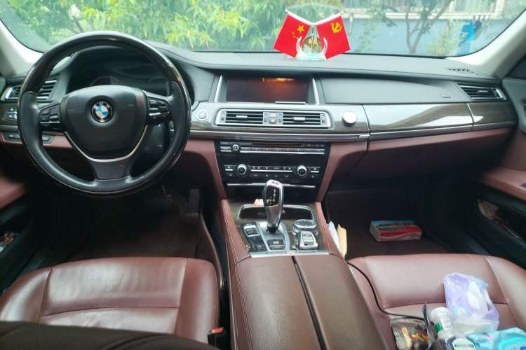 Used BMW 7 Series 2014 730Li Premium Edition Center Console