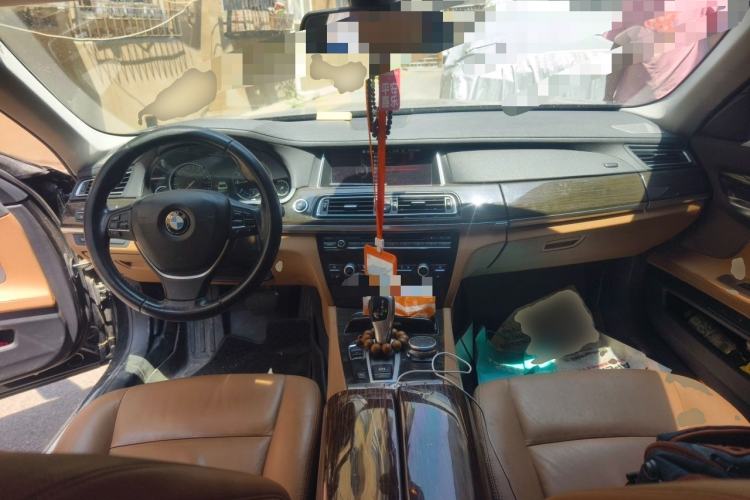 Used BMW 7 Series 2014 730Li Premium Edition Center Console