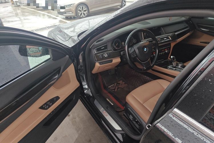 Used BMW 7 Series 2014 730Li Premium Edition Driver Seat