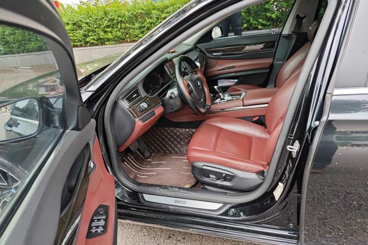 Used BMW 7 Series 2014 730Li Premium Edition Driver Seat