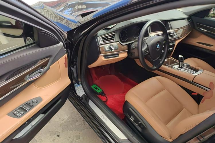 Used BMW 7 Series 2014 730Li Premium Edition Driver Seat