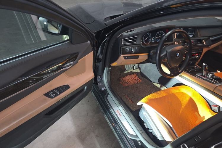 Used BMW 7 Series 2014 730Li Premium Edition Driver Seat