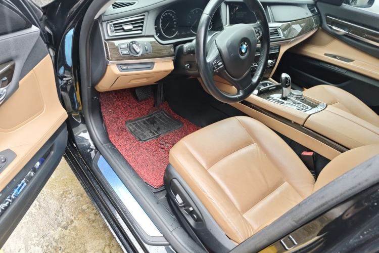 Used BMW 7 Series 2014 730Li Premium Edition Driver Seat
