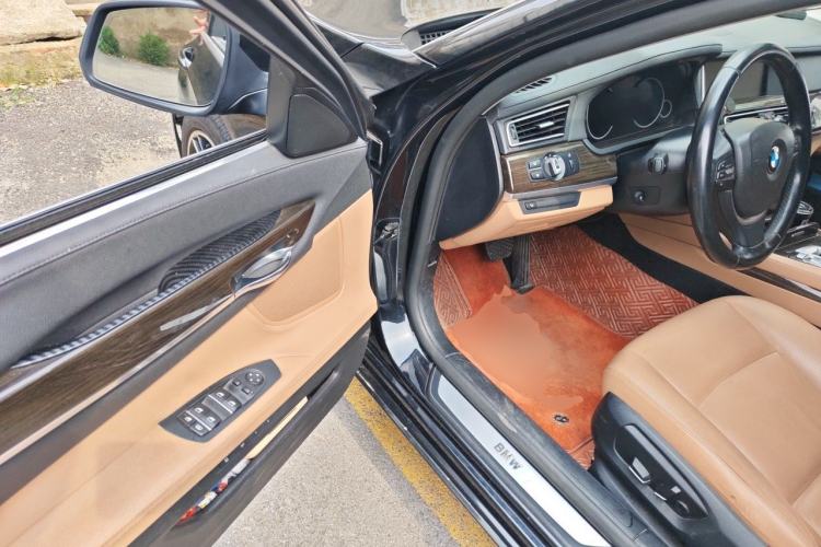 Used BMW 7 Series 2014 730Li Premium Edition Driver Seat