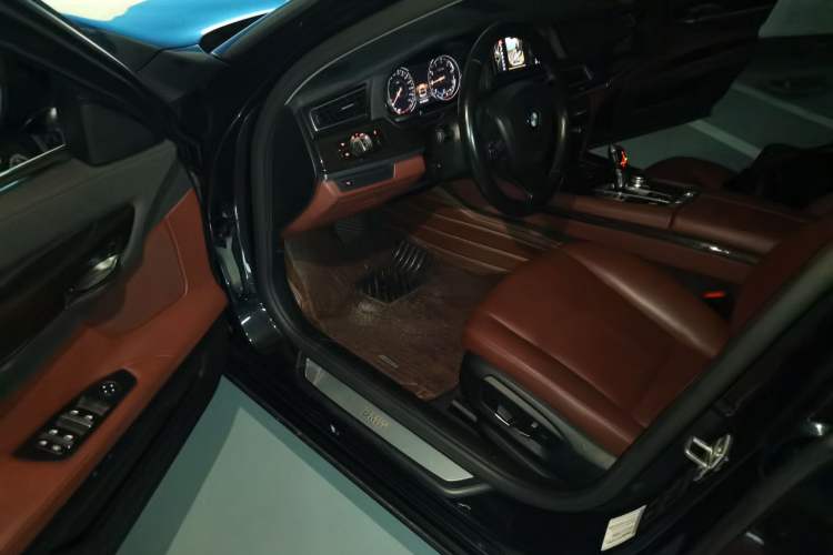 Used BMW 7 Series 2014 730Li Premium Edition Driver Seat