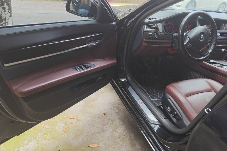 Used BMW 7 Series 2014 730Li Premium Edition Driver Seat