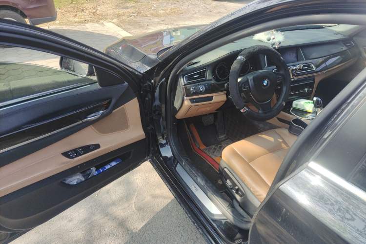 Used BMW 7 Series 2014 730Li Premium Edition Driver Seat