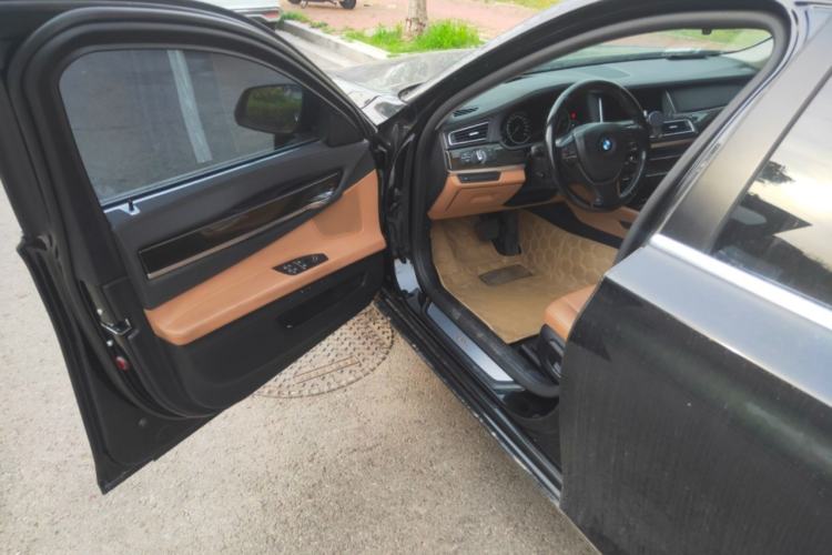 Used BMW 7 Series 2014 730Li Premium Edition Driver Seat