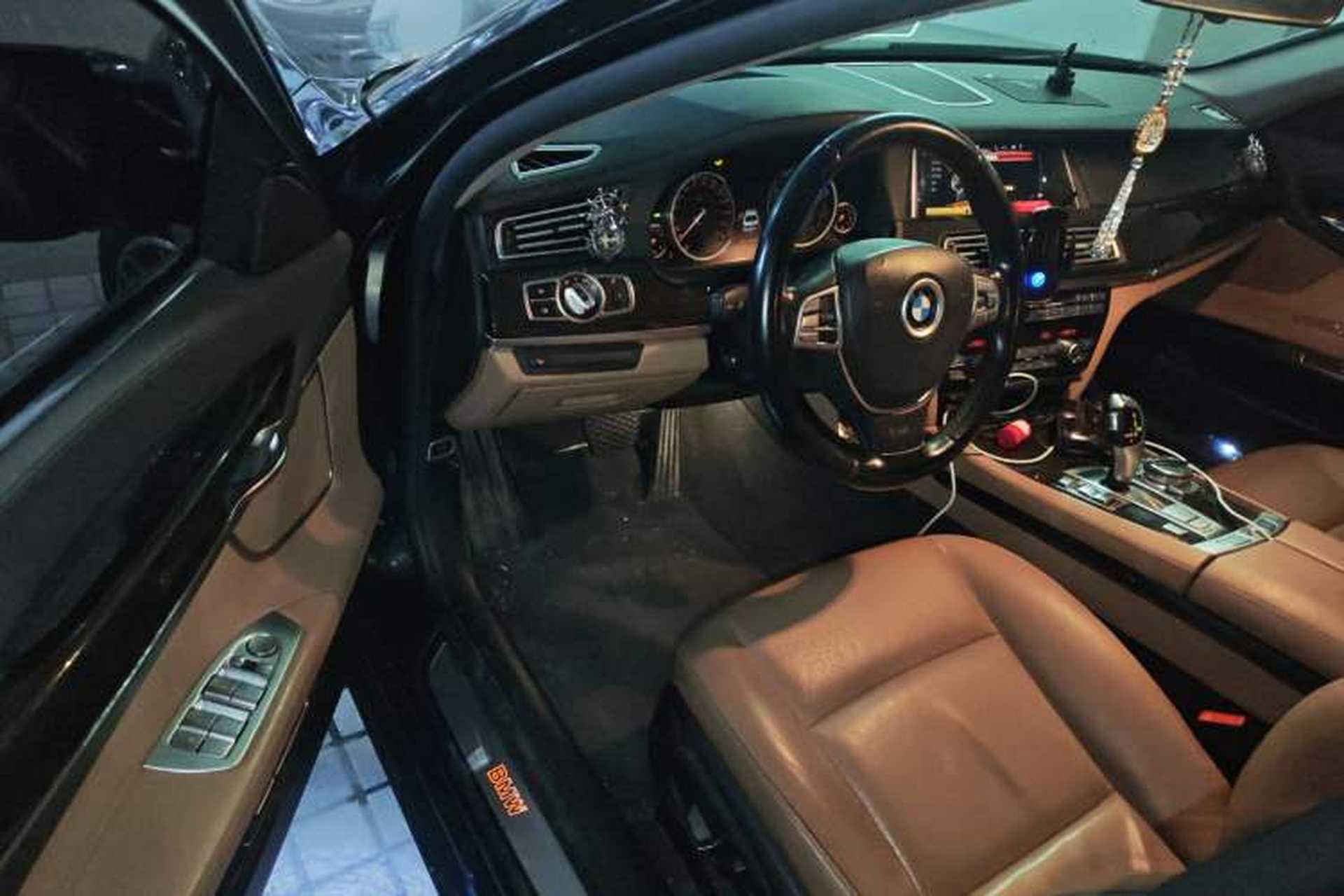 Used BMW 7 Series 2014 730Li Premium Edition Driver Seat