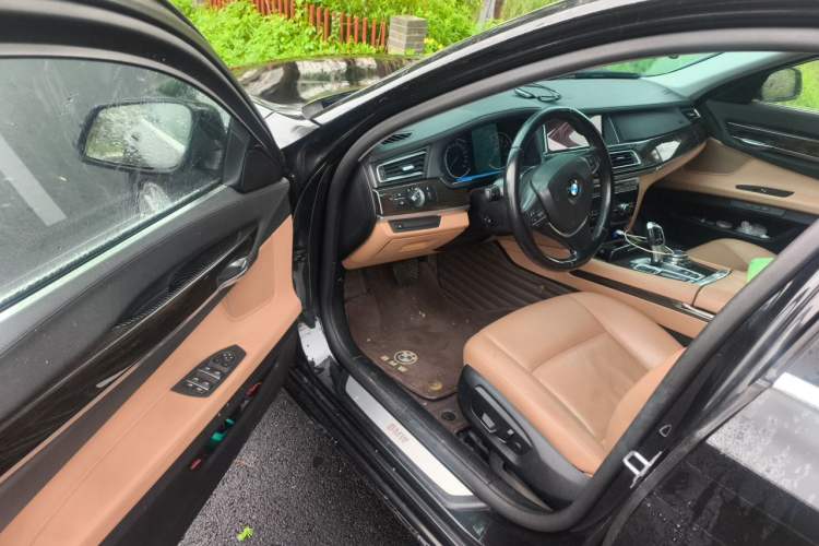 Used BMW 7 Series 2014 730Li Premium Edition Driver Seat