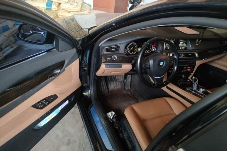 Used BMW 7 Series 2014 730Li Premium Edition Driver Seat