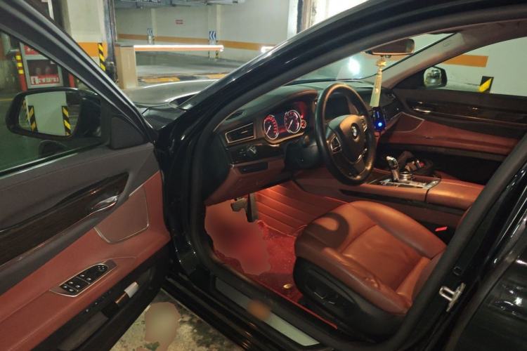 Used BMW 7 Series 2014 730Li Premium Edition Driver Seat