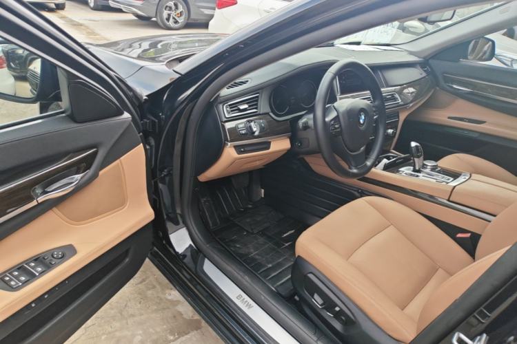 Used BMW 7 Series 2014 730Li Premium Edition Driver Seat