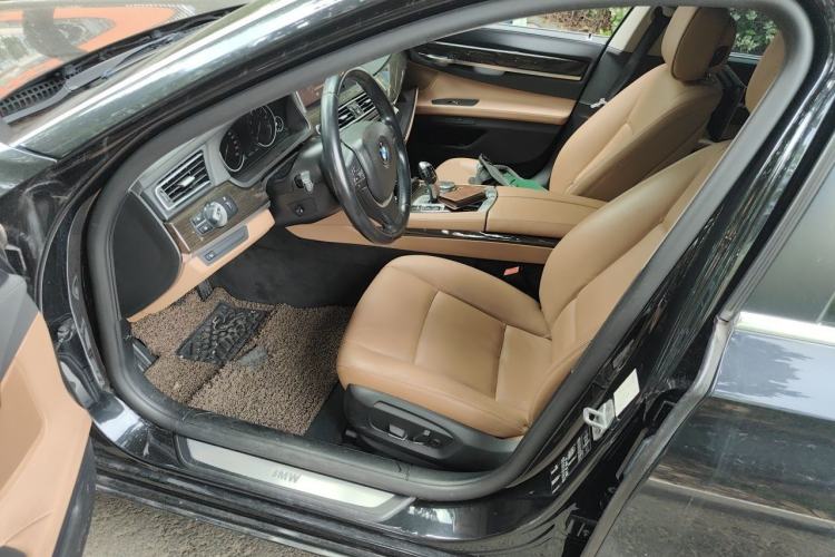 Used BMW 7 Series 2014 730Li Premium Edition Driver Seat