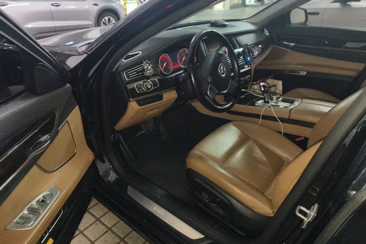 Used BMW 7 Series 2014 730Li Premium Edition Driver Seat