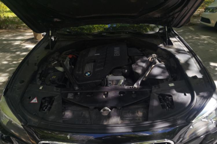 Used BMW 7 Series 2014 730Li Premium Edition Engine Bay