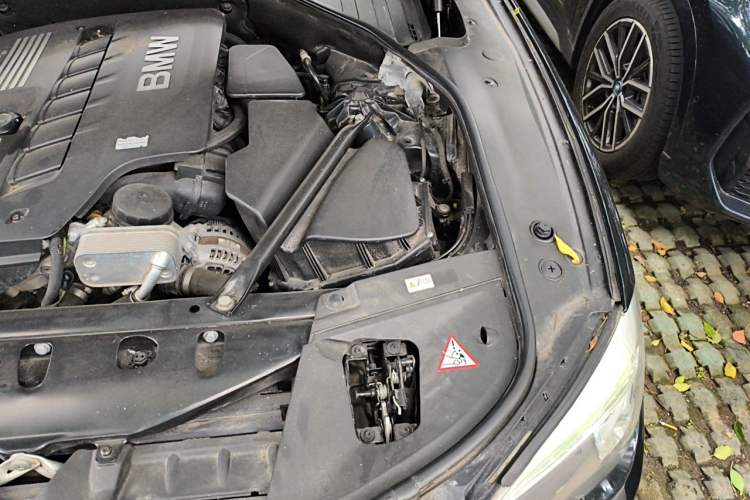 Used BMW 7 Series 2014 730Li Premium Edition Engine Bay Left