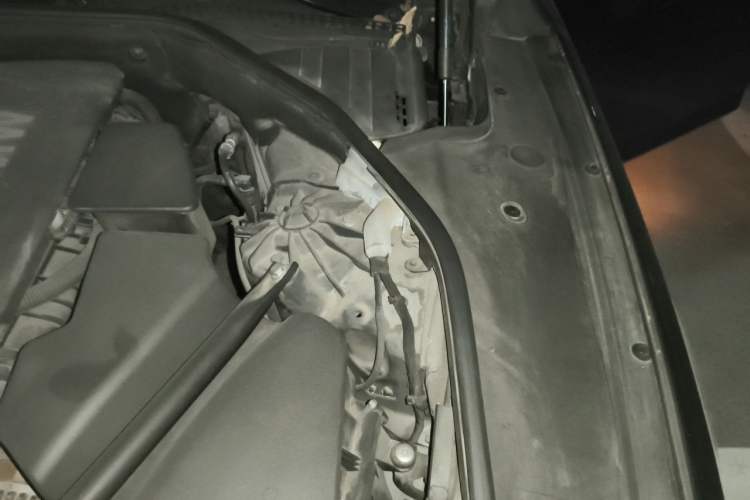 Used BMW 7 Series 2014 730Li Premium Edition Engine Bay Left