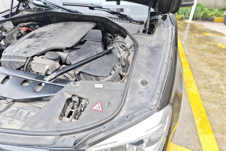 Used BMW 7 Series 2014 730Li Premium Edition Engine Bay Left