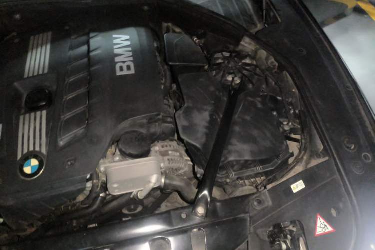 Used BMW 7 Series 2014 730Li Premium Edition Engine Bay Left