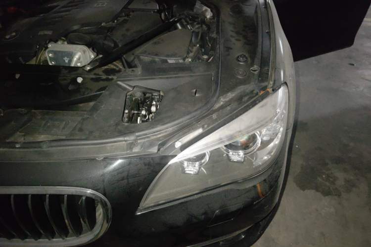 Used BMW 7 Series 2014 730Li Premium Edition Engine Bay Left