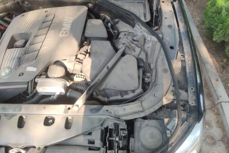 Used BMW 7 Series 2014 730Li Premium Edition Engine Bay Left
