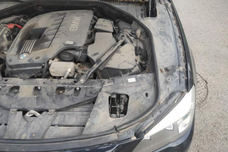 Used BMW 7 Series 2014 730Li Premium Edition Engine Bay Left