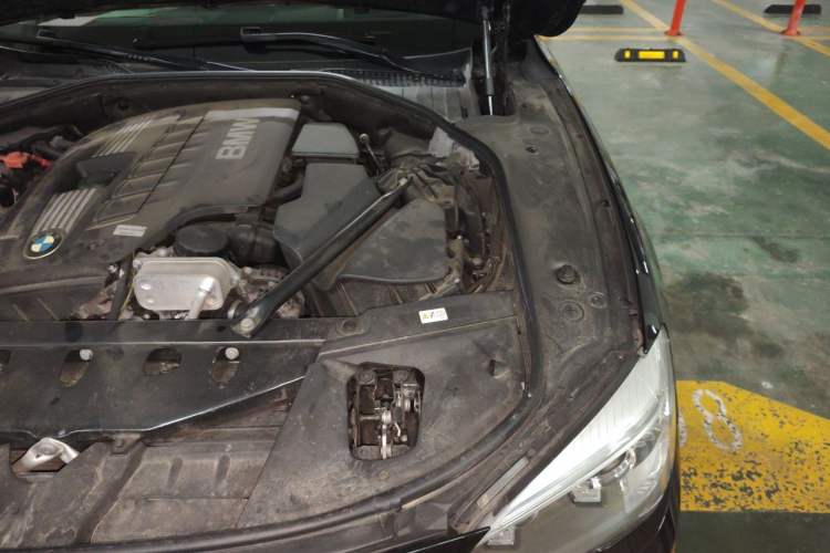 Used BMW 7 Series 2014 730Li Premium Edition Engine Bay Left