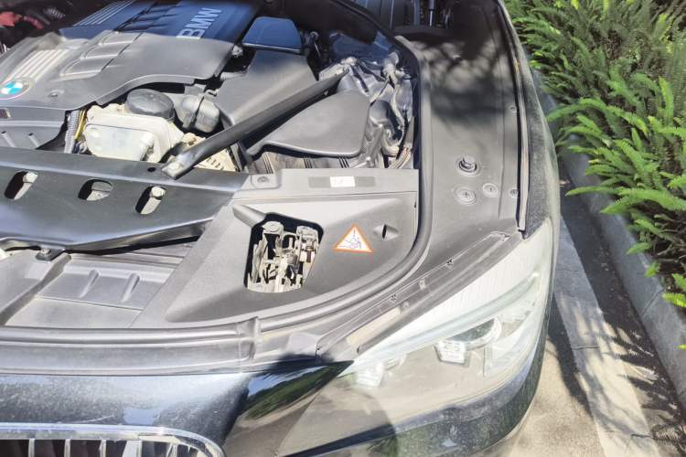 Used BMW 7 Series 2014 730Li Premium Edition Engine Bay Left